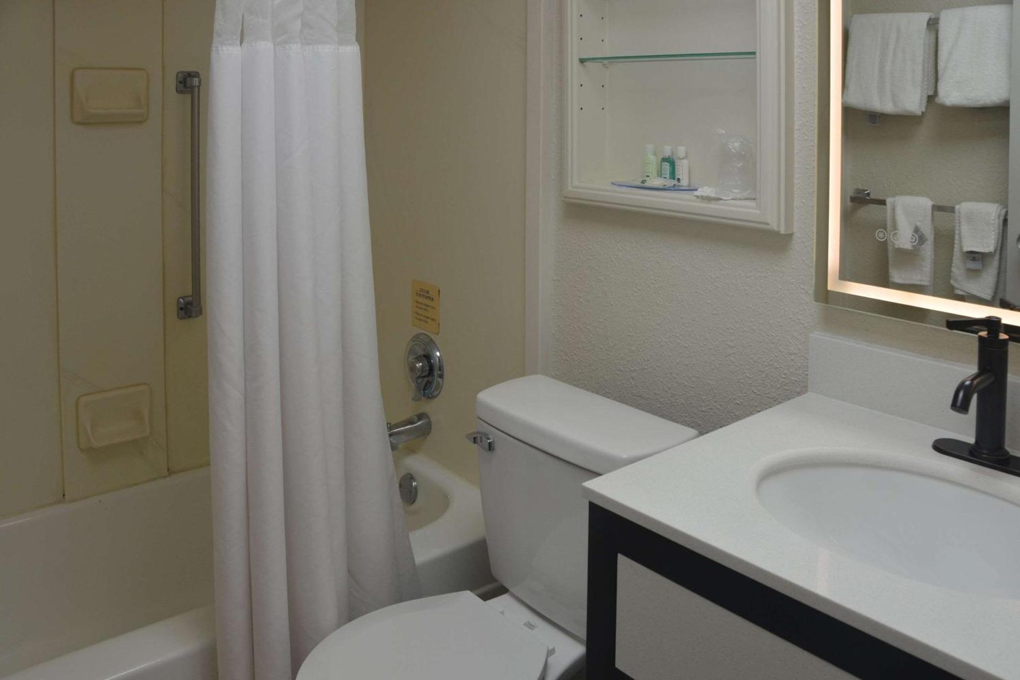 Quality Inn Perrysburg Kültér fotó